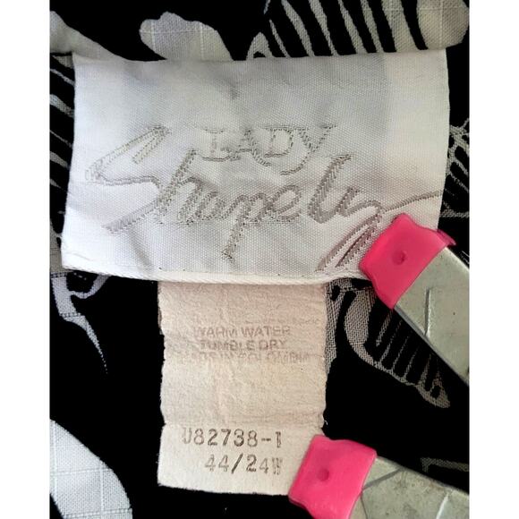 LADY SHAPELY Floral print Button-front Black & White Tunic Blouse/Shirt--Sz 24W - Picture 6 of 6